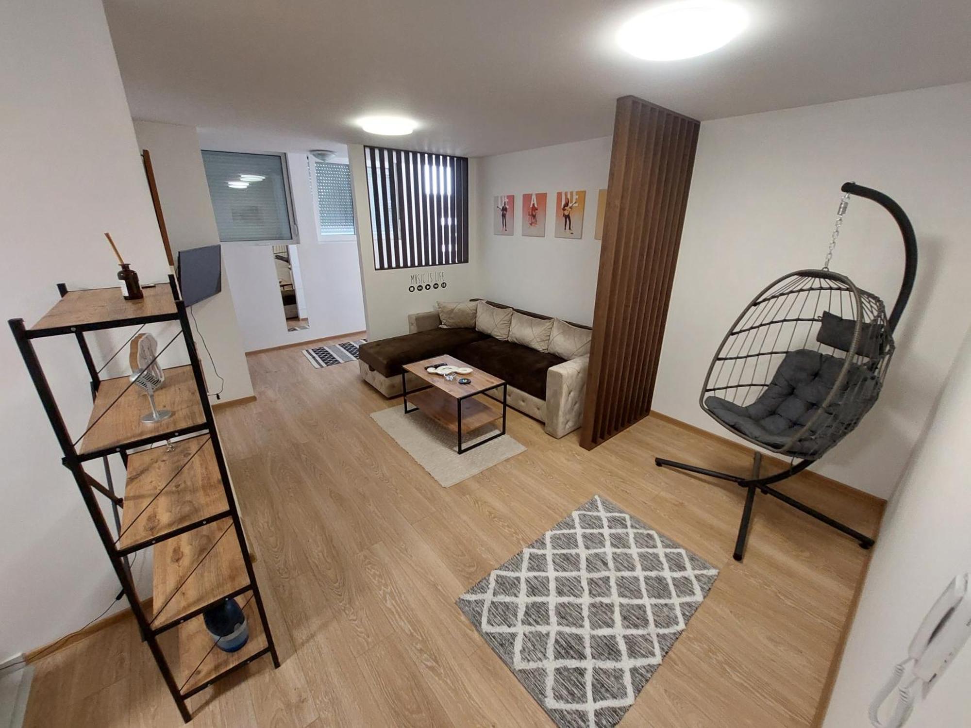 Apartman Muzika ヤゴディナ エクステリア 写真