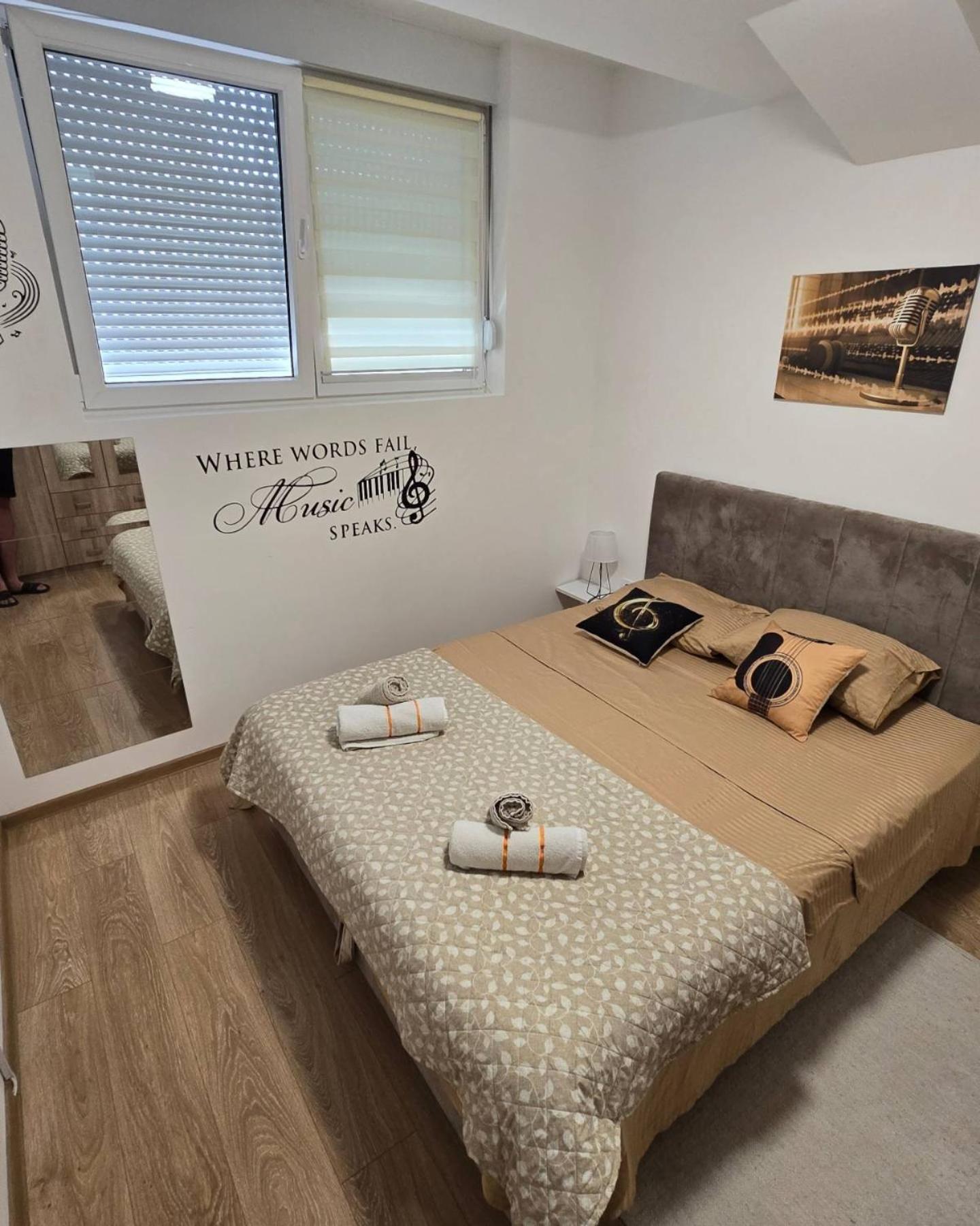 Apartman Muzika ヤゴディナ エクステリア 写真